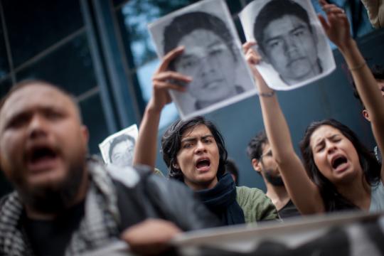 Se declara imposibilitada la PGR para crear comisión de la verdad sobre caso Ayotzinapa. Noticias en tiempo real