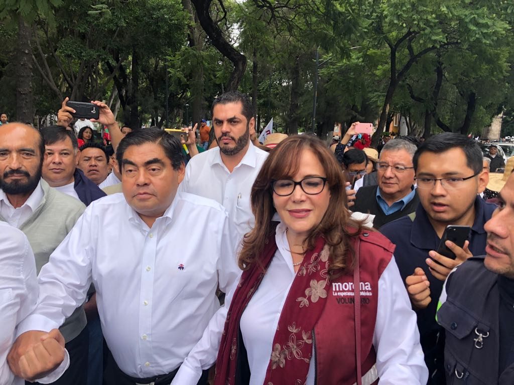 Barbosa y Yeidckol encabezan marcha en Puebla contra presunto fraude electoral. Noticias en tiempo real