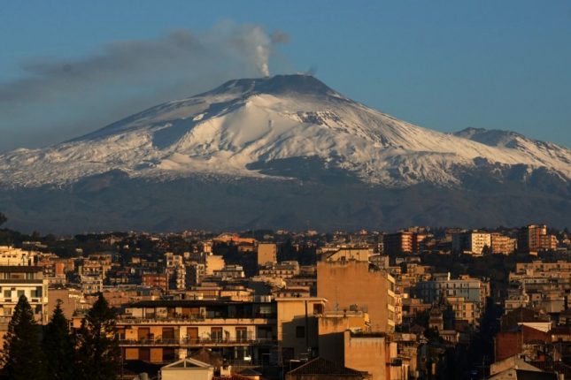Se registra espectacular erupción en volcán Etna en Italia. Noticias en tiempo real