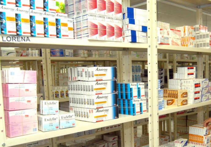 Jalisco compra medicinas a sobreprecio con Seguro popular. Noticias en tiempo real