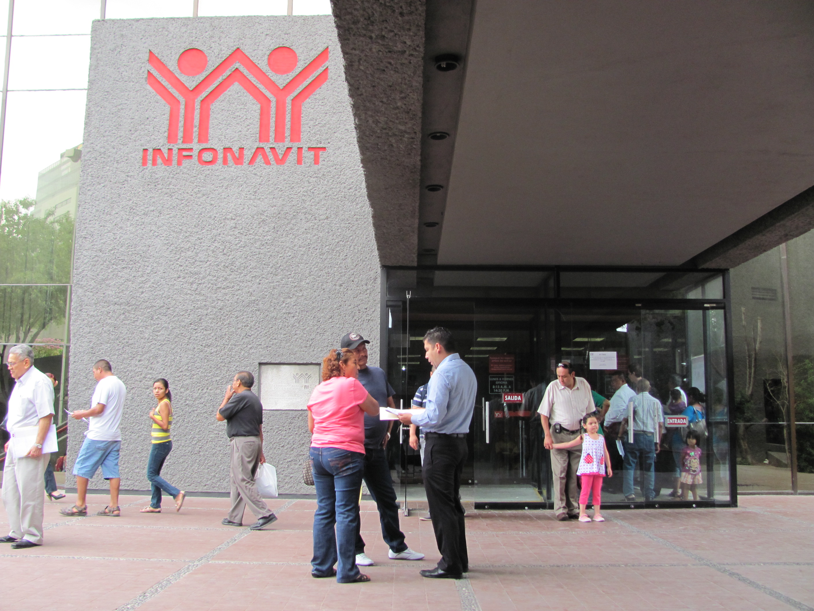 DESALOJAN INFONAVIT CDMX por AMENAZA de BOMBA Punto por punto