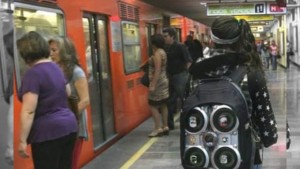 1613_detenidos-en-el-metro_620x350