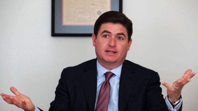 Rodrigo Medina ríe al último