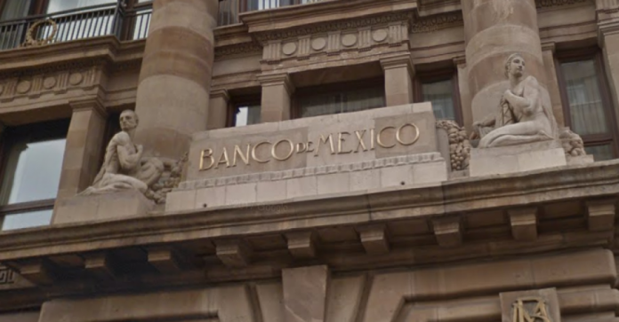 BANXICO PIDE ATENDER preocupación de CALIFICADORAS. Noticias en tiempo real