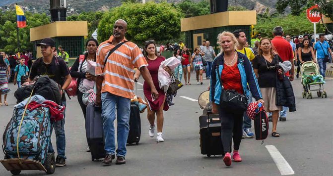 Crece 7000% MIGRACIÓN de Venezolanos. Noticias en tiempo real