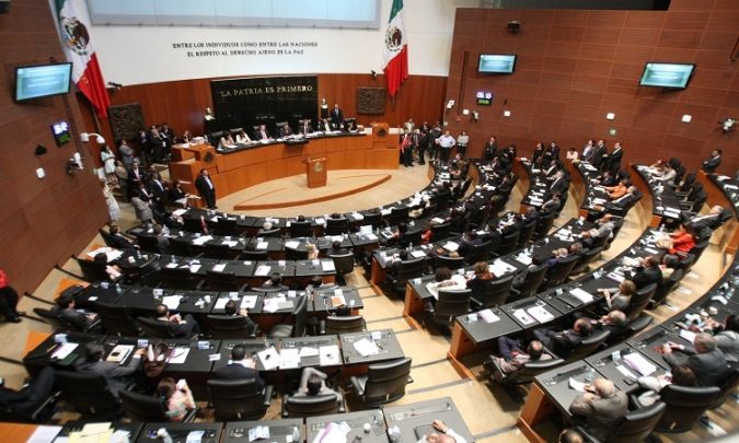 En el Senado, Morena llama a respetar la seguridad y los derechos de los extranjeros. Noticias en tiempo real