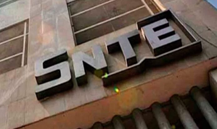 RIÑA por la dirigencia nacional del SNTE. Noticias en tiempo real