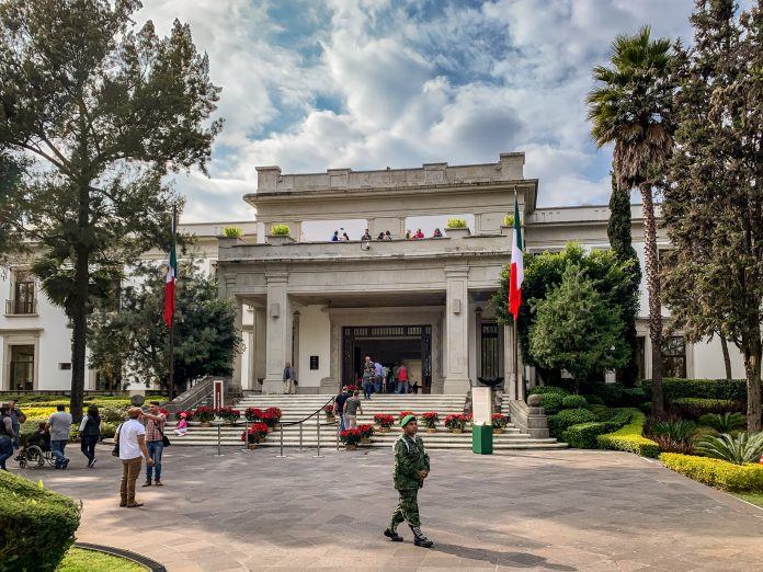 Los_Pinos,_Mexico