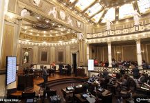 PUEBLA Pue., 01 Julio 2015.- Mario Rincón y Pablo Montiel Solana durante la Sesión Ordinaria del Congreso del Estado.