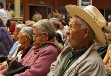 PRECIOS de los SEGUROS MÉDICOS se disparan; alzas afectan a los ADULTOS MAYORES