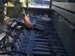 Unas 135 MIL ARMAS provenientes de EU llegan a MÉXICO cada año, favoreciendo a +Grupos CRIMINALES