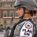 militares-desfile mujer2