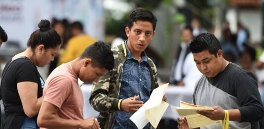 El NÚMERO de JÓVENES que No ESTUDIAN Ni TRABAJAN no ha reducido a pesar de los APOYOS