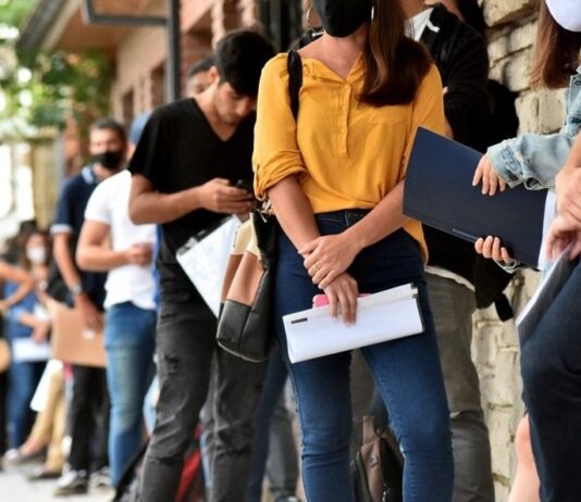 Los JÓVENES de HOY tienen MENOS oportunidades EDUCATIVAS y LABORALES