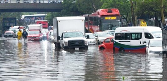 LLUVIAS INTENSAS COLAPSAN el DRENAJE de la Ciudad de MÉXICO, debido a deficiente infraestructura