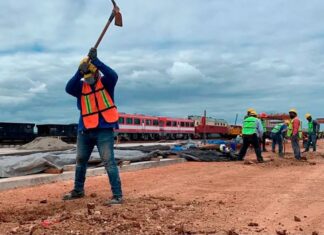 ENFERMEDADES y FENÓMENOS EXTREMOS están transformando las condiciones de 2,400 millones de TRABAJADORES