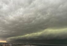 VIDEO: TORRENTE de LLUVIA INUNDA partes de DUBAI; sospechan de PROGRAMA de SIEMBRA de NUBES