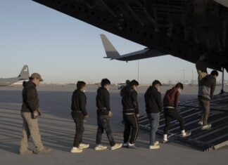 TEXTO ÍNTEGRO: Trump ha convertido las DEPORTACIONES a TERCEROS PAÍSES en herramienta de CONTROL MIGRATORIO