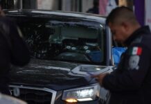 Camioneta de la Secretaria Particular de la Jefa de Gobierno, Clara Brugada, asesinada el 20 de mayo de 2025 Imagen de X