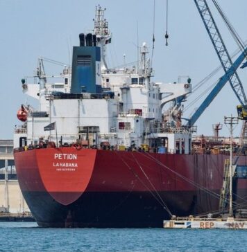 Donald TRUMP reactiva la VENTA de HIDROCARBUROS a la Isla de CUBA, pero impone MÁS SANCIONES a IRÁN