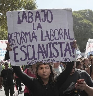 ‘REFORMA LABORAL’ se aplicará en MÉXICO sin OBJECIÓN, pero en ARGENTINA miles se MANIFIESTAN