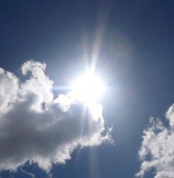 TEXTO ÍNTEGRO: El PLANETA absorbe Mayor RADIACIÓN SOLAR, originando Altas Temperaturas