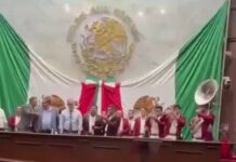 VIDEO: CONGRESO de MICHOACÁN lleva BANDA y tocan NARCORRIDO en el recinto legislativo