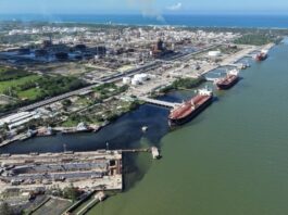 Otro DERRAME de PEMEX; fuga se registró en RÍO PÁNUCO y avanza hacia el GOLFO de MÉXICO