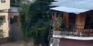 VIDEO: FUERTES LLUVIAS en QUERÉTARO provocan que un automóvil sea ARRASTRADO