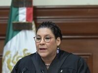 ¡Las MAESTRÍAS y DOCTORADOS FANTASMAS de Lenia BATRES!