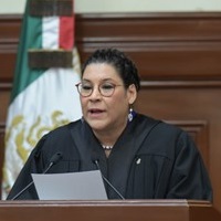 columna-lenia batres