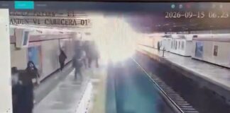 VIDEO: Línea 1 del METRO CDMX registra una EXPLOSIÓN; usuarios viven CAOS