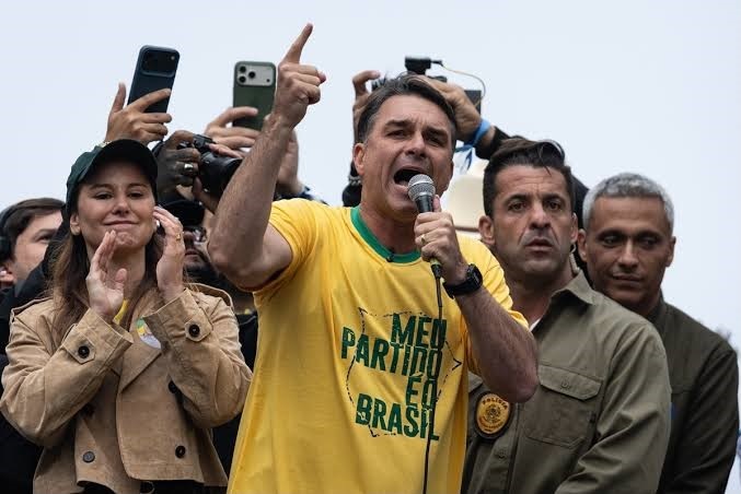 FLAVIO BOLSONARO
