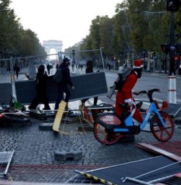 LÍDERES EUROPEOS culpan a MIGRACIÓN de los DISTURBIOS SOCIALES en Paris, FRANCIA